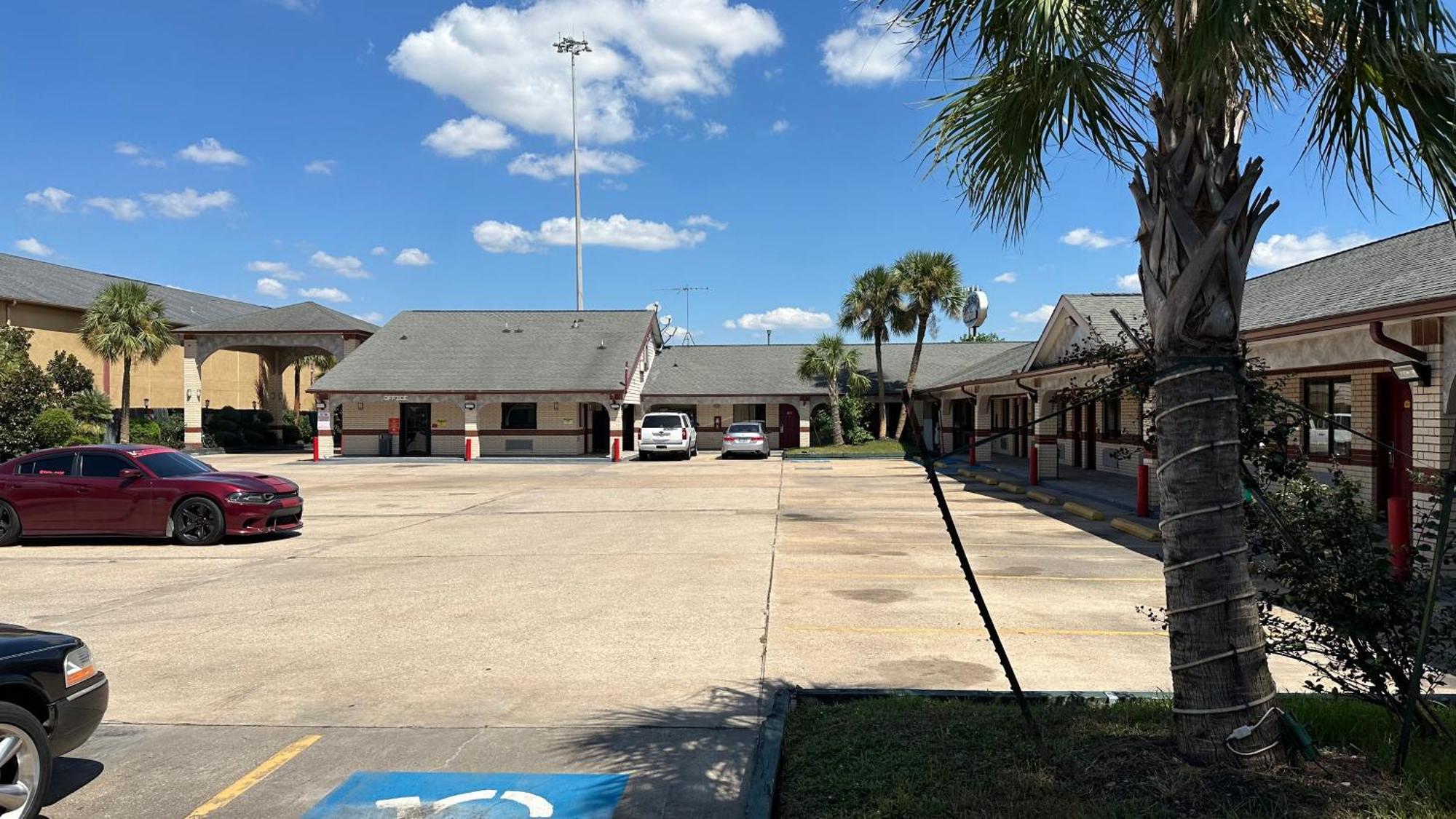 Palace Inn I-45 & Bellfort Хюстън Екстериор снимка